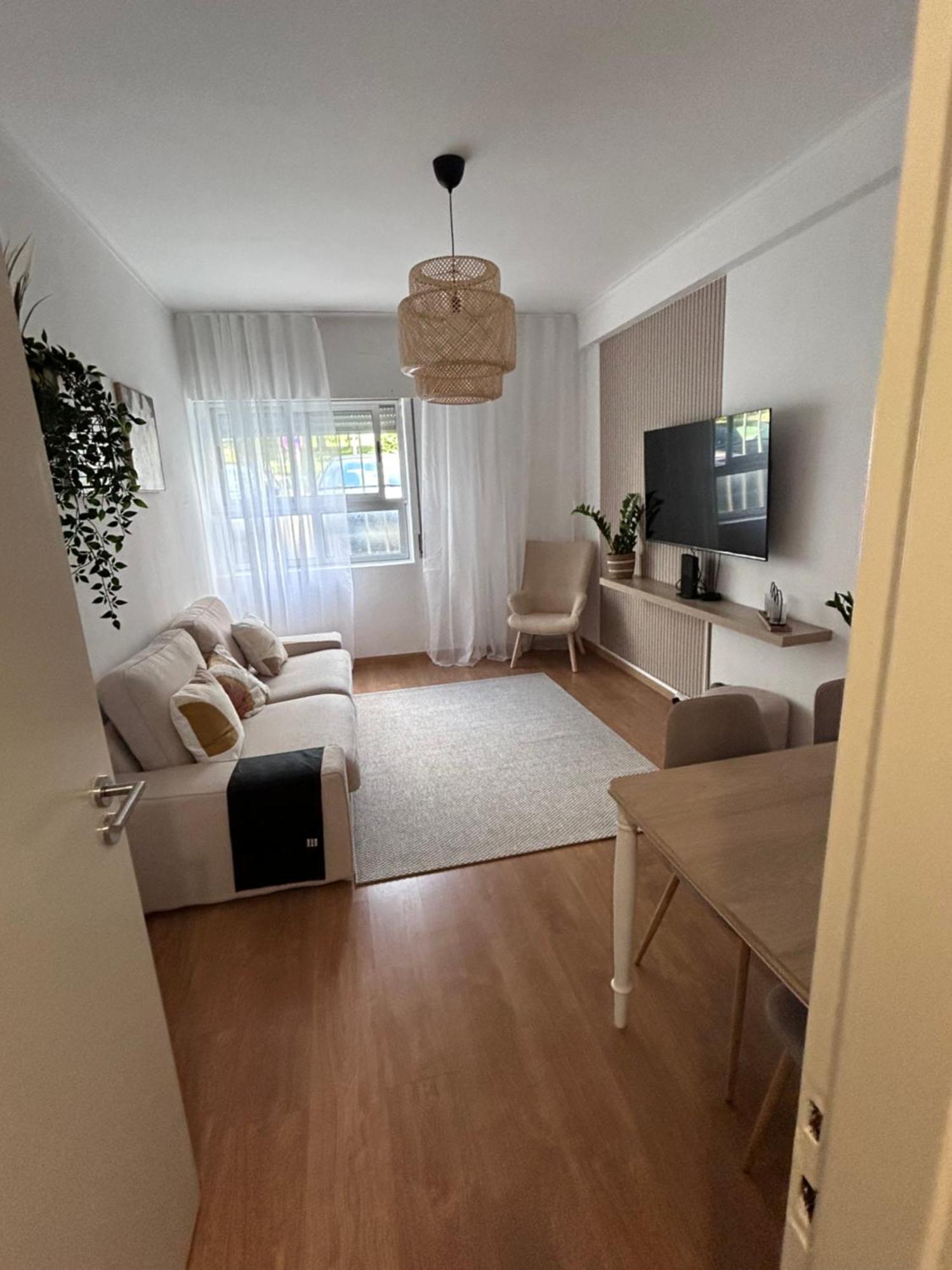 Apartamento Acolhedor Em Queluz Exterior photo